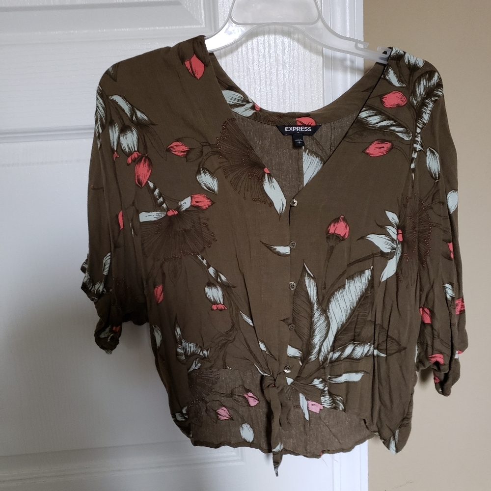 Express Size Sm Brown Button Up Floral Top